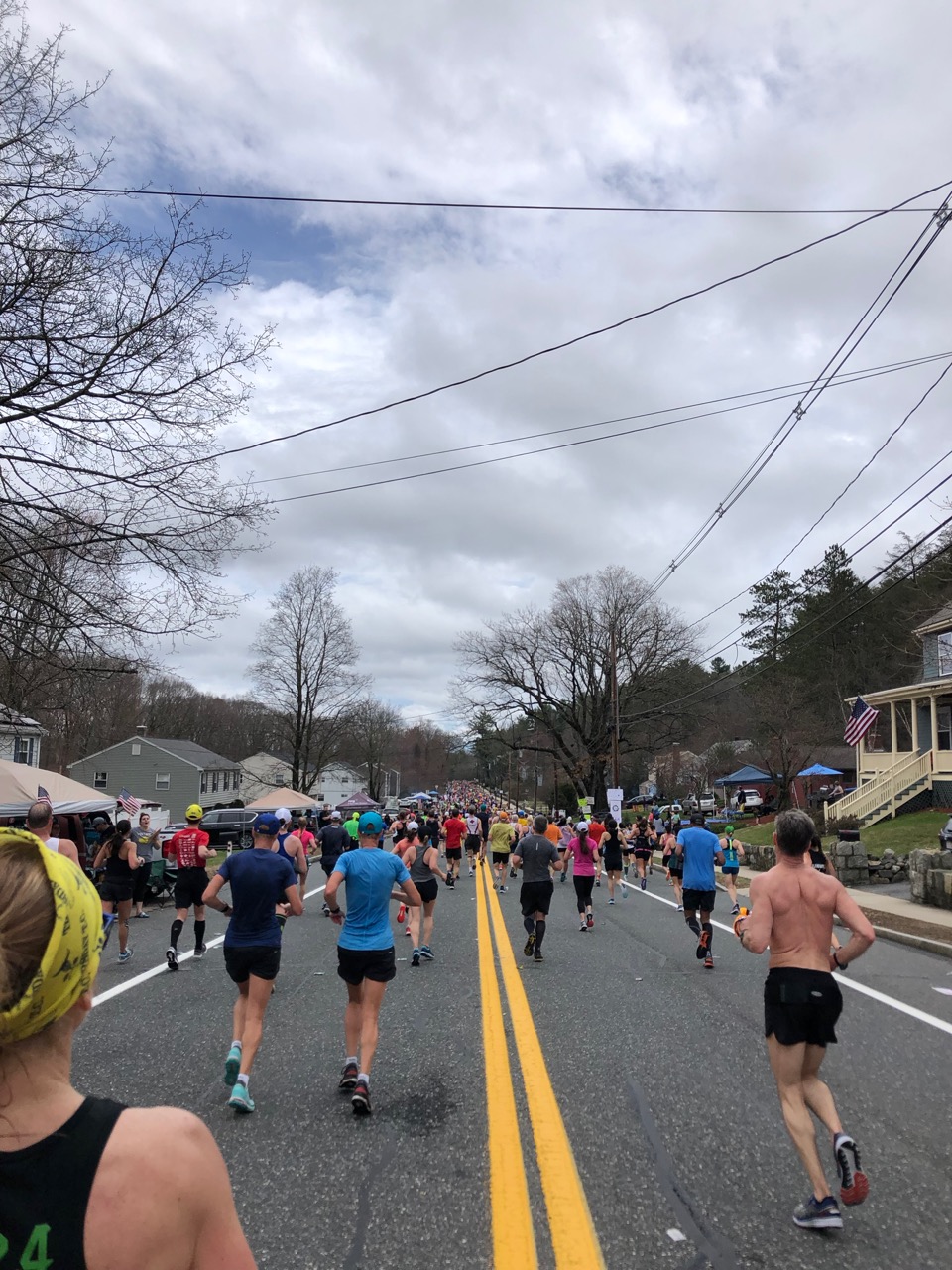 First few kilometres, with runners stretching off ahead